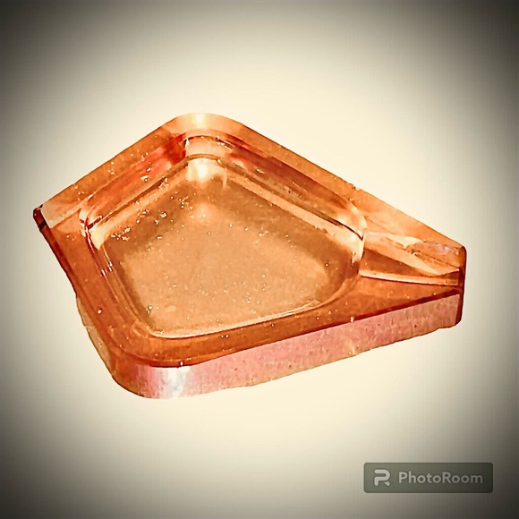 Art Deco MCM Geometric Triangular Diamond Coral Glass Ashtray - Picture 3 of 6